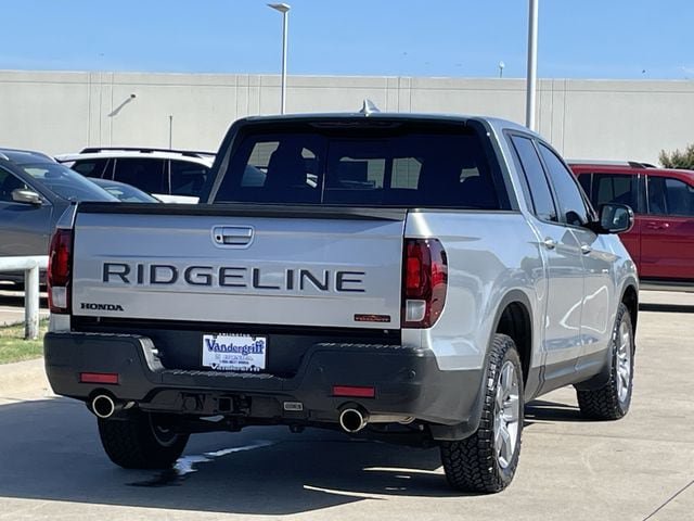 Used 2025 Honda Ridgeline TrailSport image 4