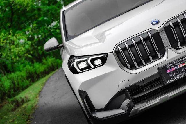 Used 2026 BMW X1 xDrive28i w/ Convenience Package AWD/4WD image 3