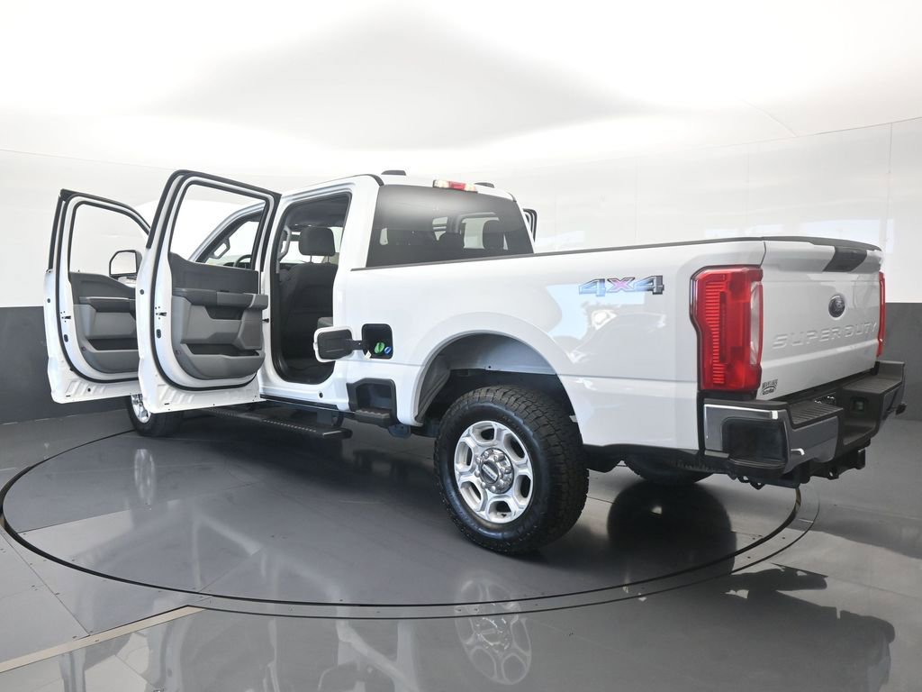 Used 2025 Ford F250 XLT image 79