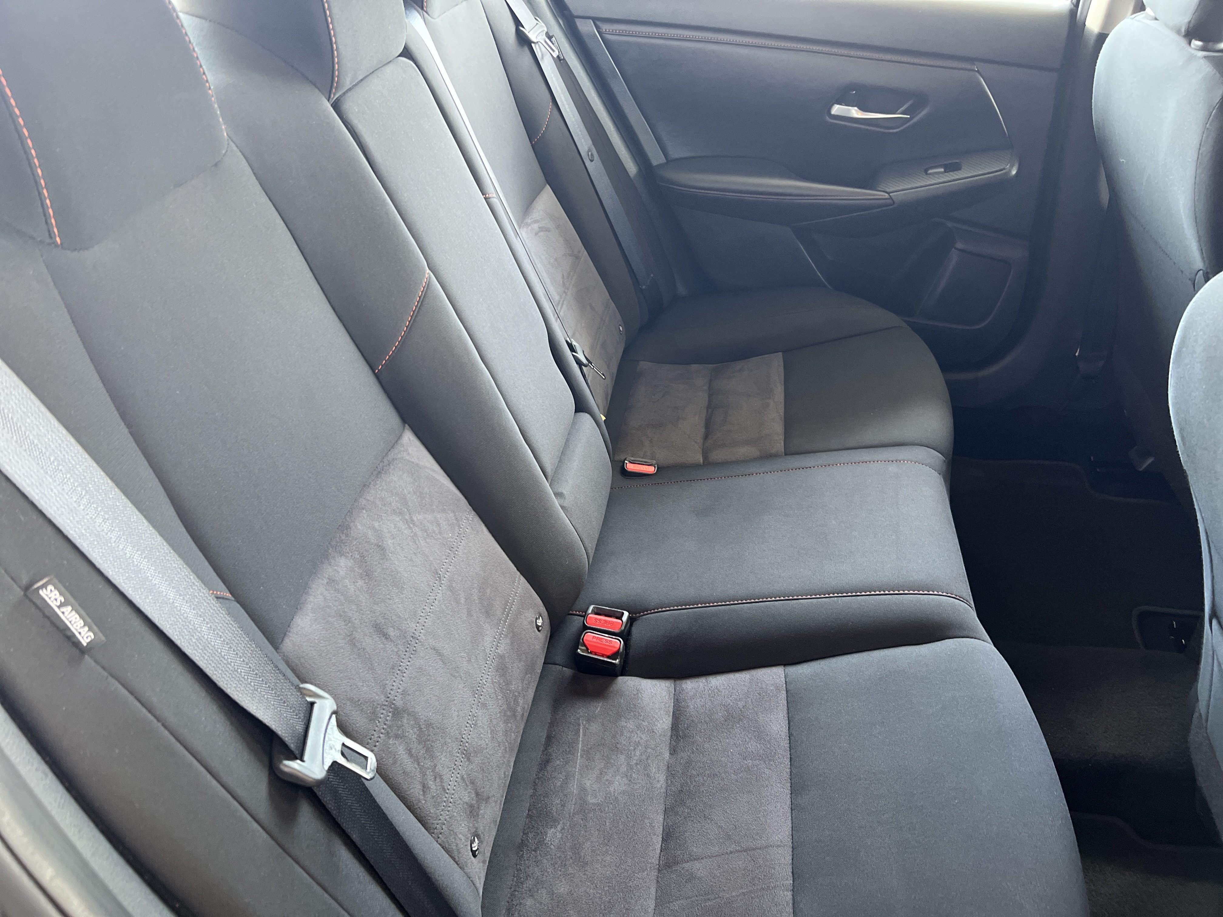 Used 2025 Nissan Sentra SR FWD image 15