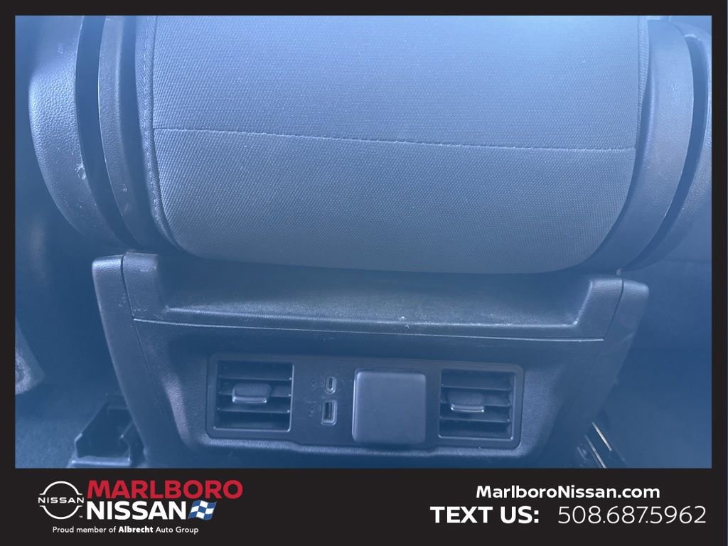 Used 2024 Chevrolet Silverado 1500 LT image 18