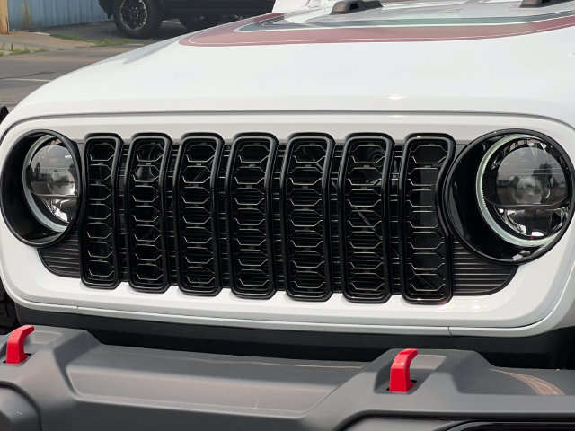 New 2026 Jeep Wrangler Unlimited Sport w/ Dual Top Group AWD/4WD image 37