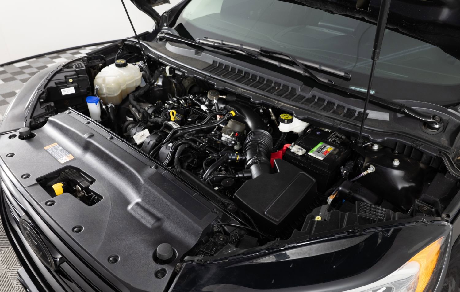 Used 2022 Ford Edge SE w/ Black Appearance Package image 44