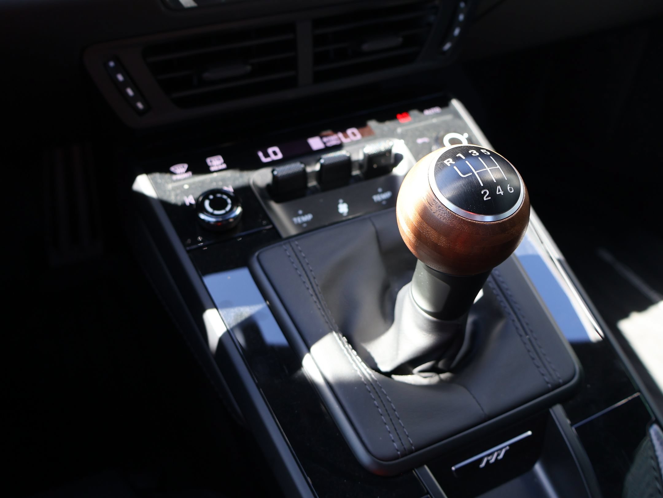 Certified 2026 Porsche 911 Carrera T RWD image 28