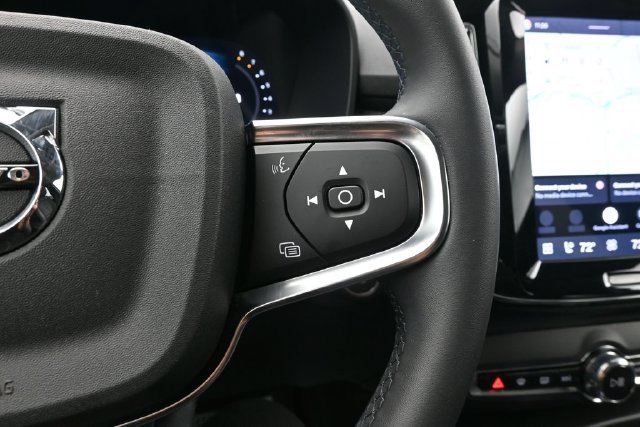 Used 2023 Volvo XC40 B5 Ultimate w/ Protection Package Premier AWD/4WD image 25