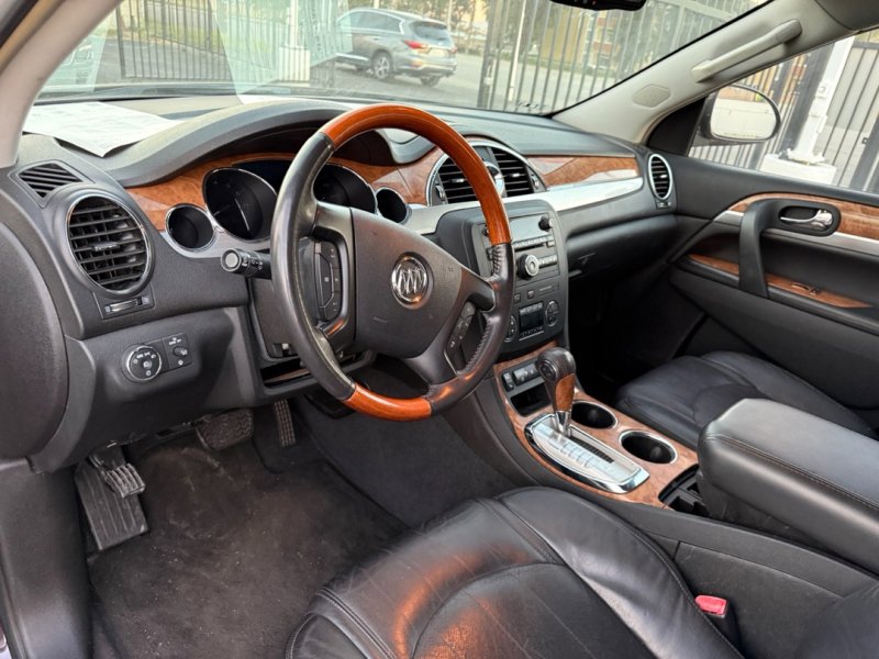 Used 2009 Buick Enclave CXL w/ Driver Confidence Package image 12