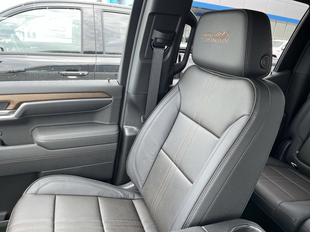 New 2026 Chevrolet Silverado 1500 High Country w/ High Country Premium Package AWD/4WD image 25