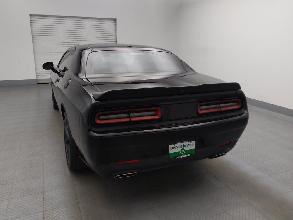 Used 2020 Dodge Challenger SXT w/ Blacktop Package RWD image 6