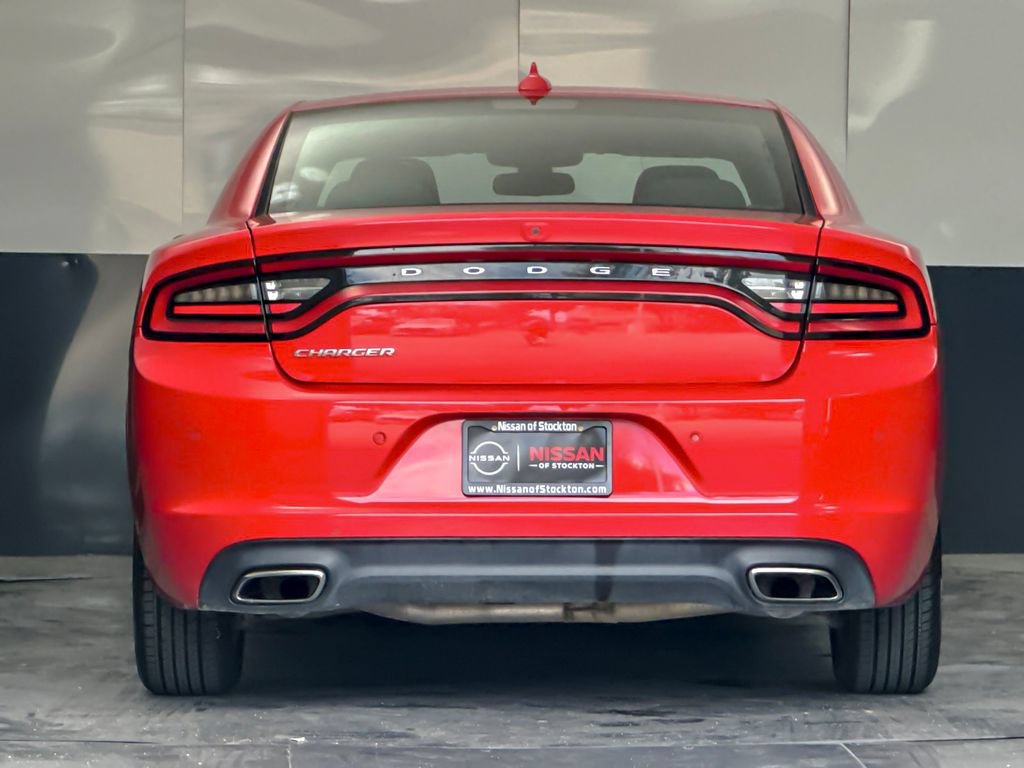 Used 2023 Dodge Charger SXT RWD image 4