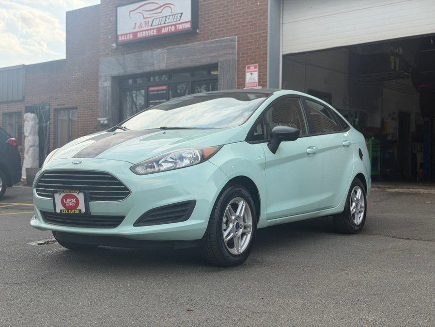 Used 2017 Ford Fiesta SE image 1