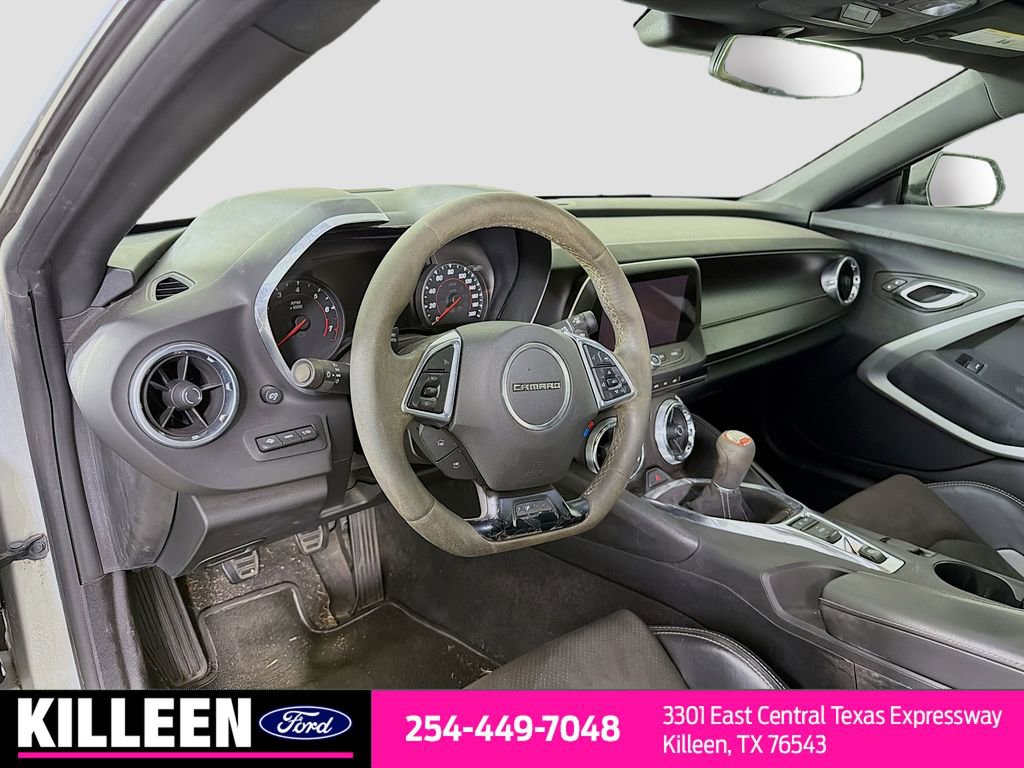 Used 2017 Chevrolet Camaro SS image 10