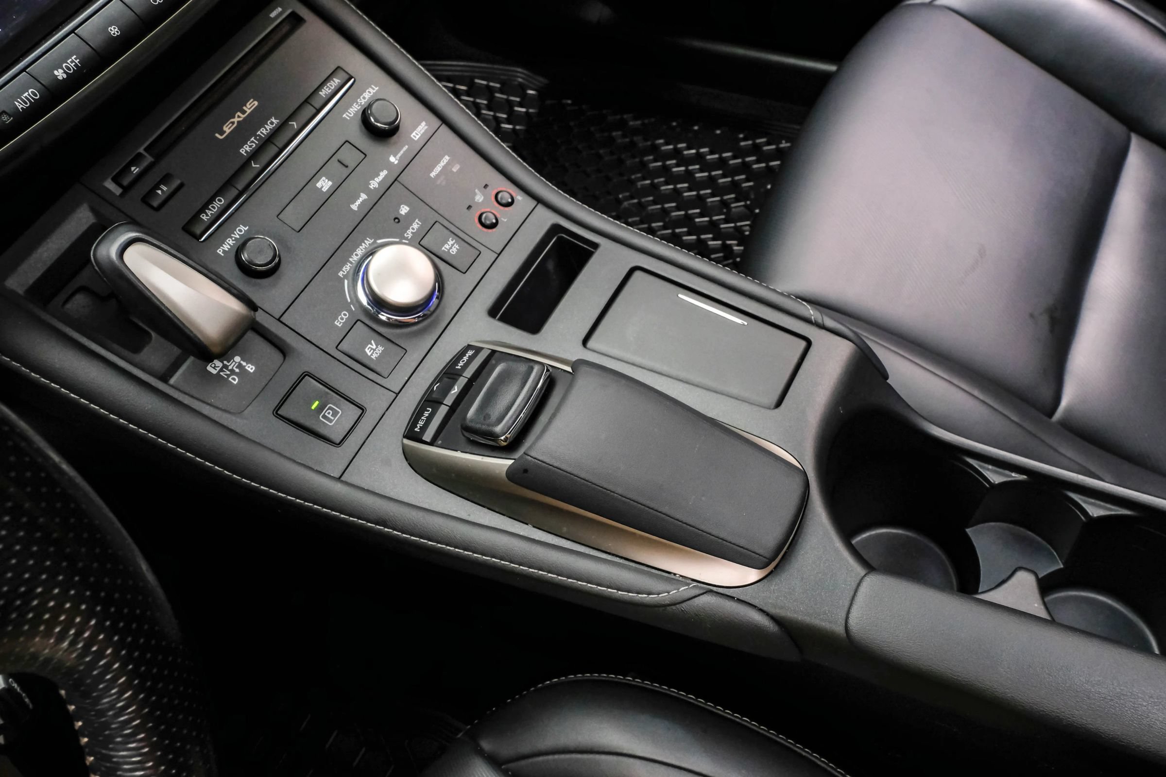 Used 2016 Lexus CT 200h w/ Navigation Package FWD image 26
