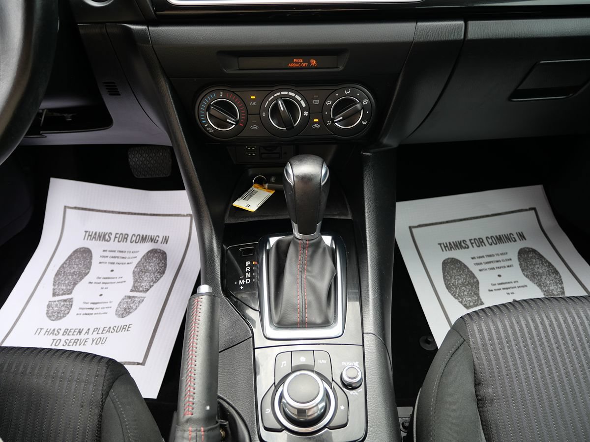 Used 2015 MAZDA MAZDA3 i Touring FWD image 13