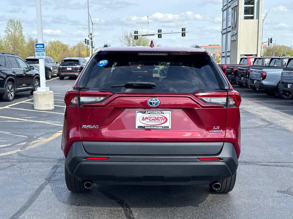 Used 2019 Toyota RAV4 LE w/ Carpet Mat Package AWD/4WD image 10