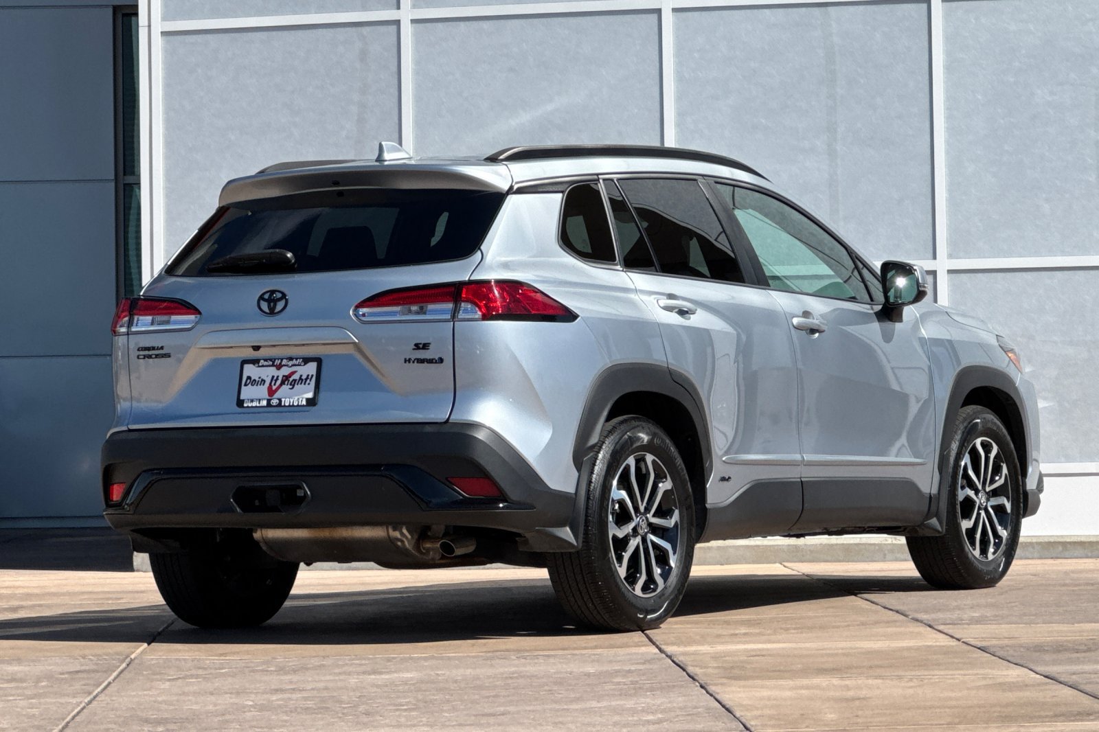 Used 2023 Toyota Corolla Cross AWD Hybrid image 4