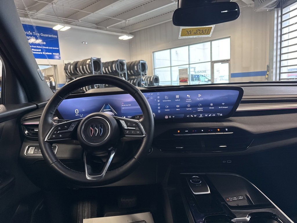 Used 2025 Buick Enclave Preferred image 10