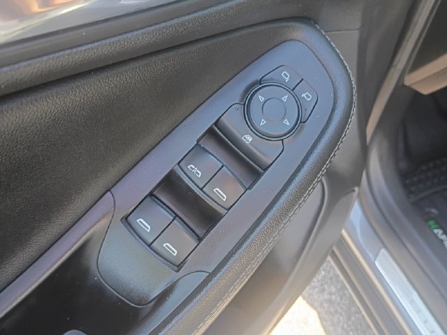 Used 2021 Buick Encore GX Select AWD/4WD image 11