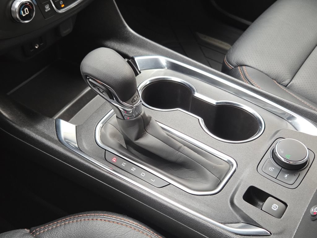 Used 2023 Chevrolet Traverse LS w/ Midnight/Sport Edition FWD image 33