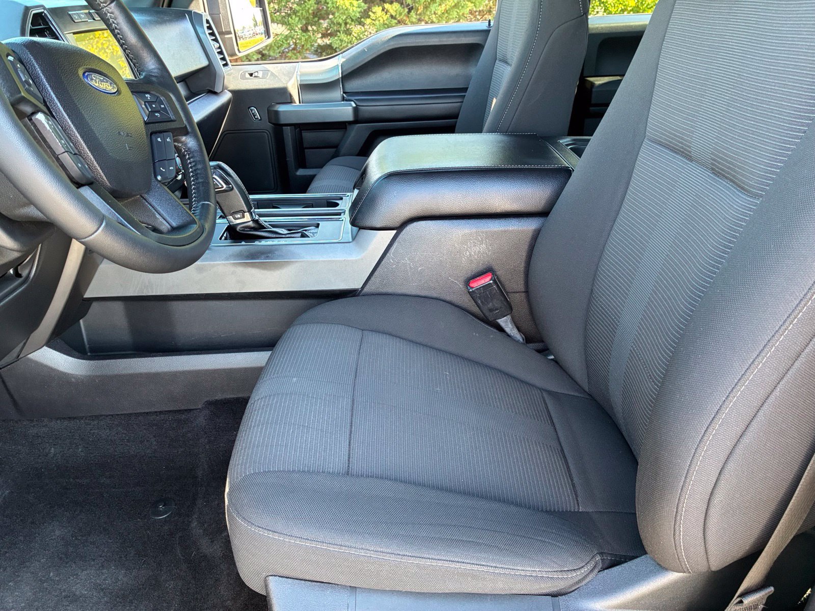 Used 2017 Ford F150 XLT w/ Equipment Group 302A Luxury AWD/4WD image 14