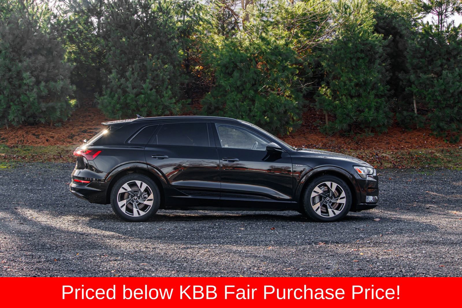 Used 2021 Audi e-tron Premium w/ Convenience Plus Package image 10