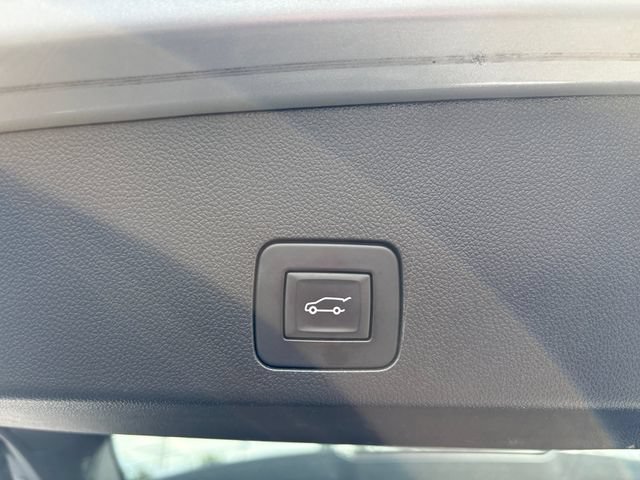 Used 2024 Buick Encore GX Avenir w/ Avenir Convenience Package AWD/4WD image 17