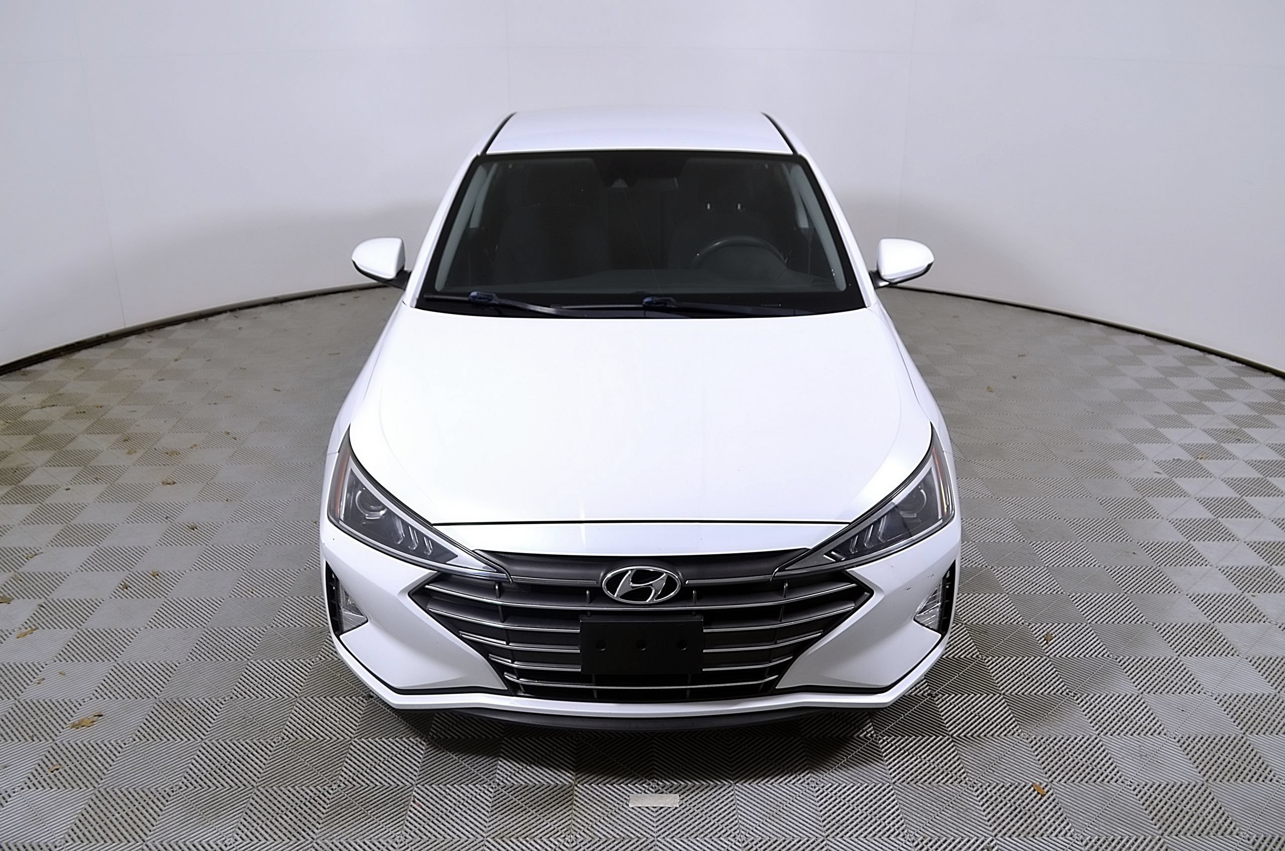 Used 2020 Hyundai Elantra SE w/ Cargo Package (C1) FWD image 4