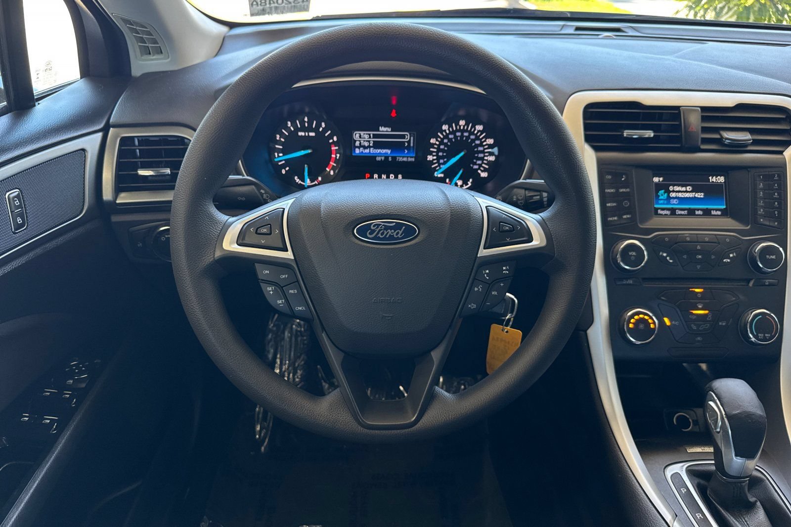 Used 2015 Ford Fusion SE FWD image 14