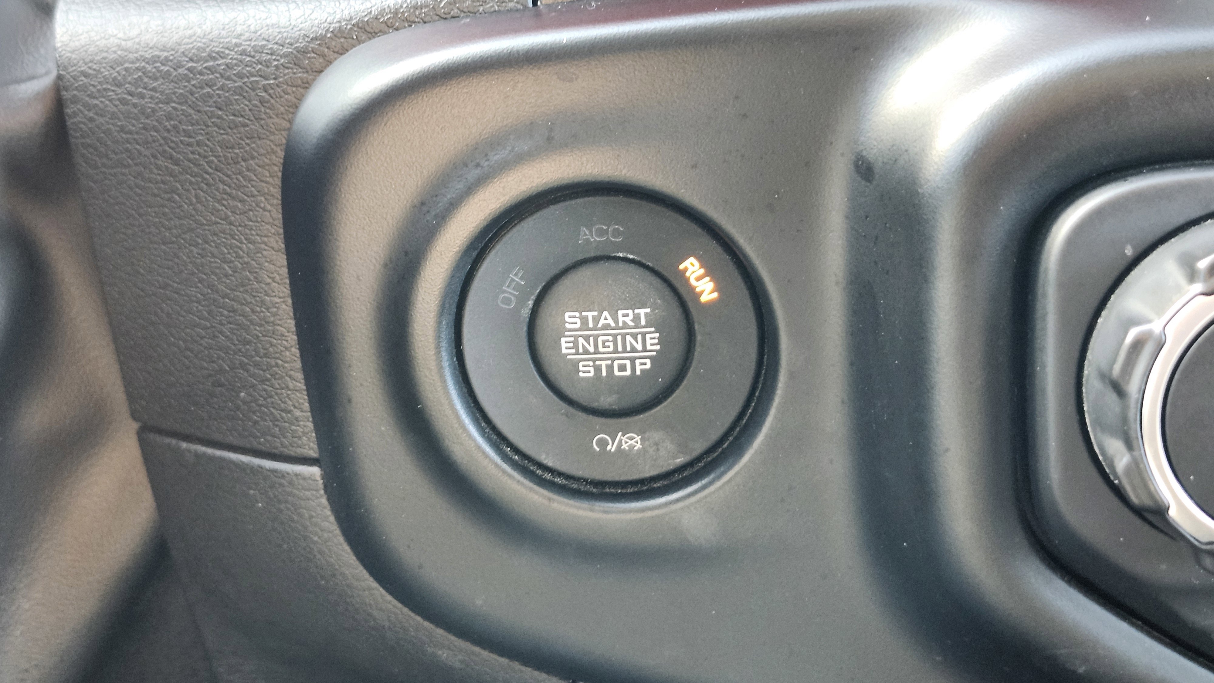 Used 2022 Jeep Wrangler Unlimited Rubicon w/ Steel Bumper Group image 28