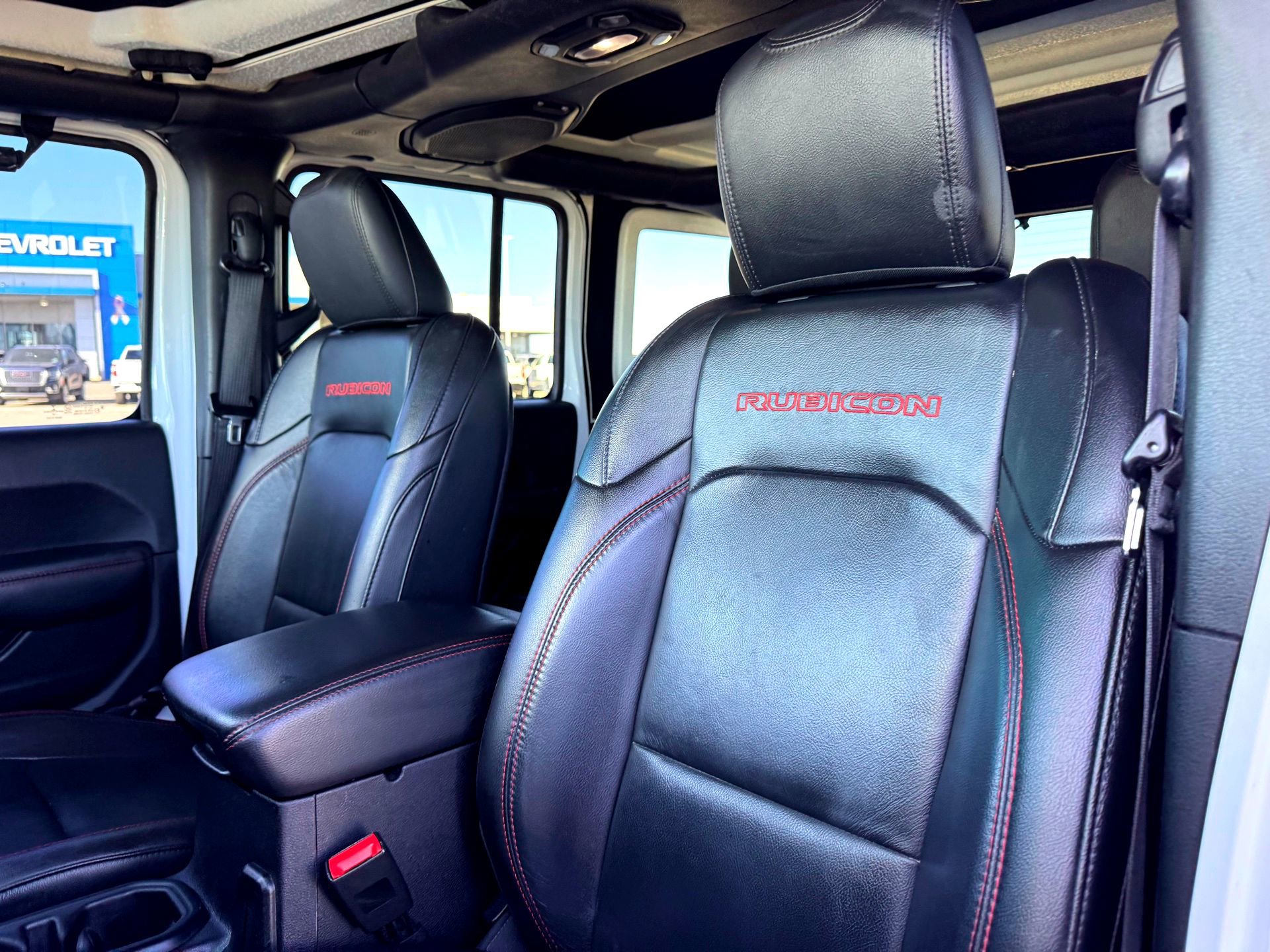 Used 2018 Jeep Wrangler Unlimited Rubicon image 16