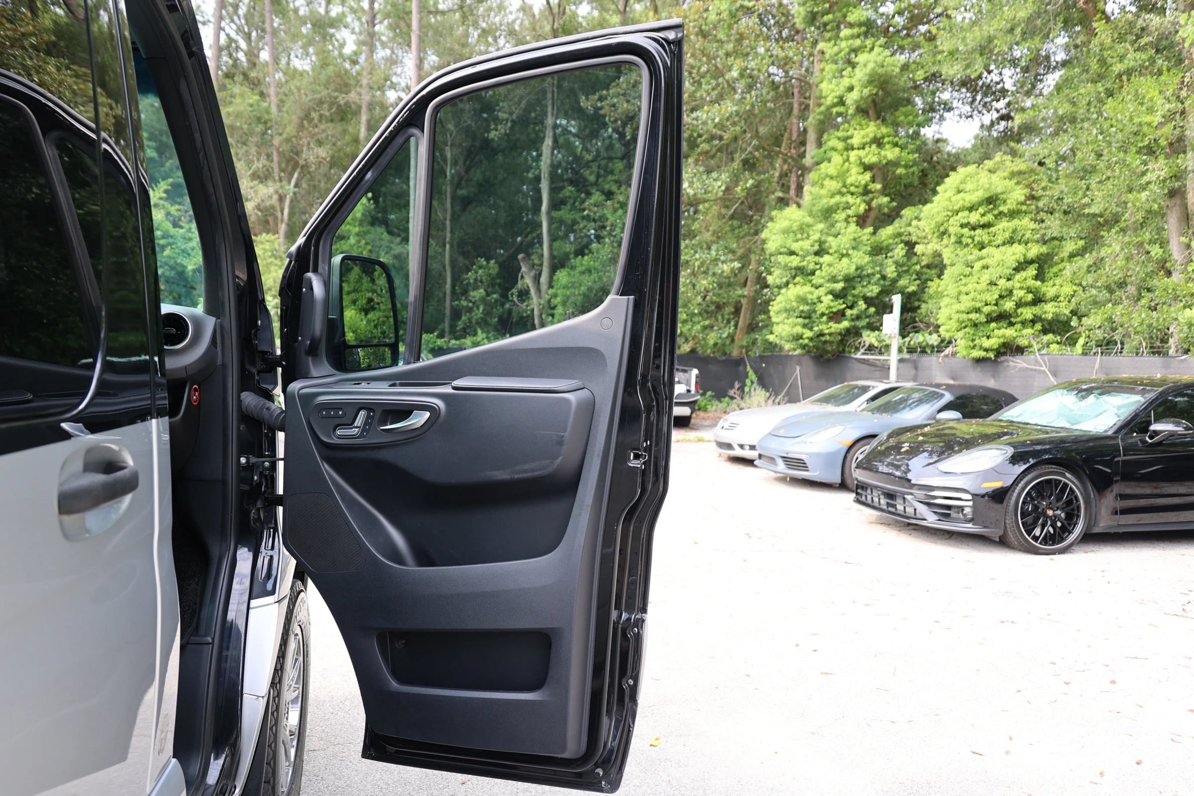 Used 2021 Mercedes-Benz Sprinter 3500 image 86