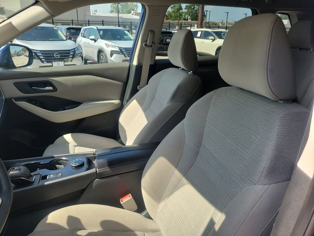 Used 2022 Nissan Rogue SV AWD/4WD image 14