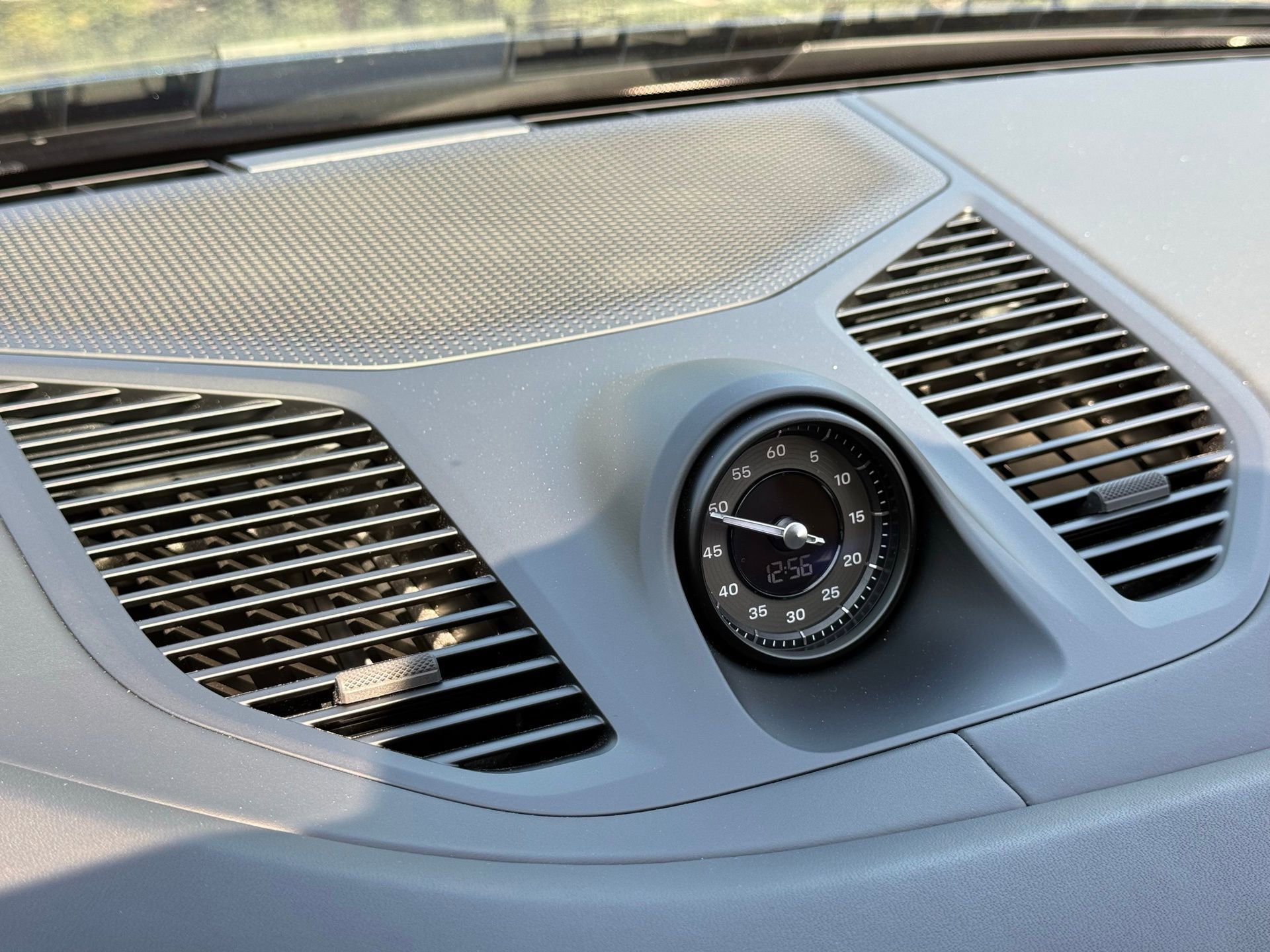 Certified 2025 Porsche Cayenne Turbo image 18