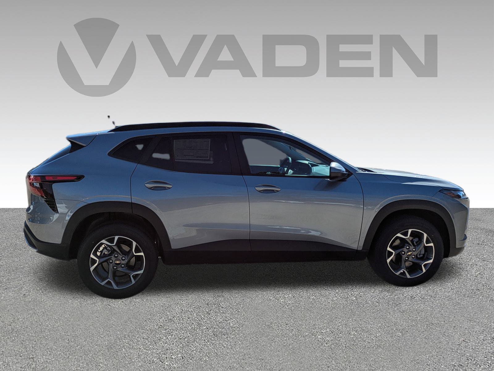 New 2026 Chevrolet Trax LT w/ Driver Confidence Package FWD image 25