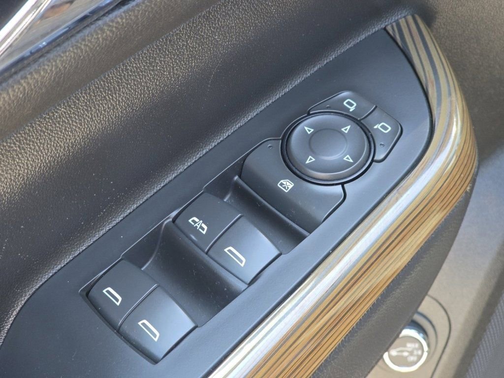 Used 2023 GMC Acadia SLE w/ Driver Convenience Package FWD image 19