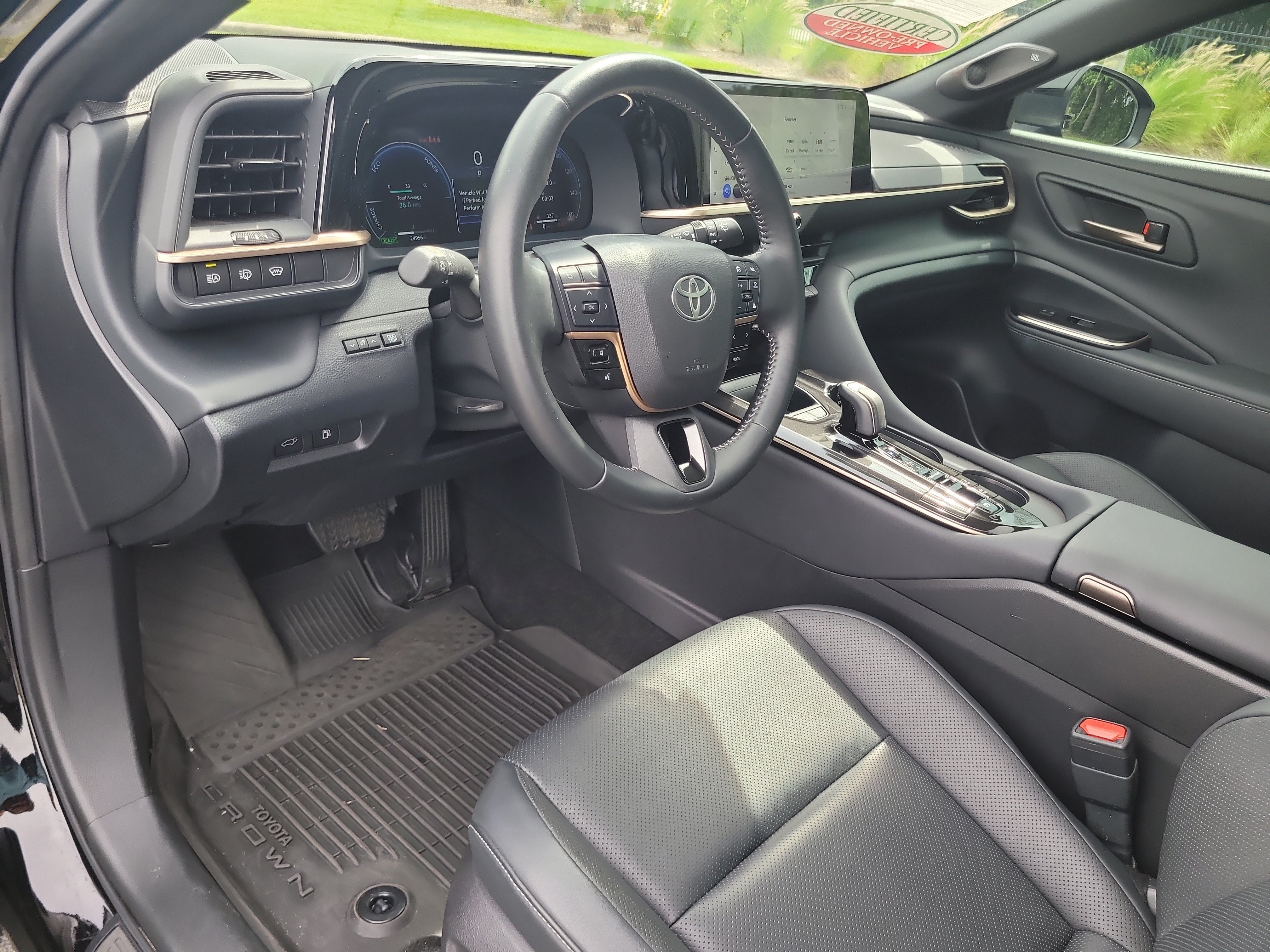 Certified 2025 Toyota Crown Signia AWD/4WD image 19