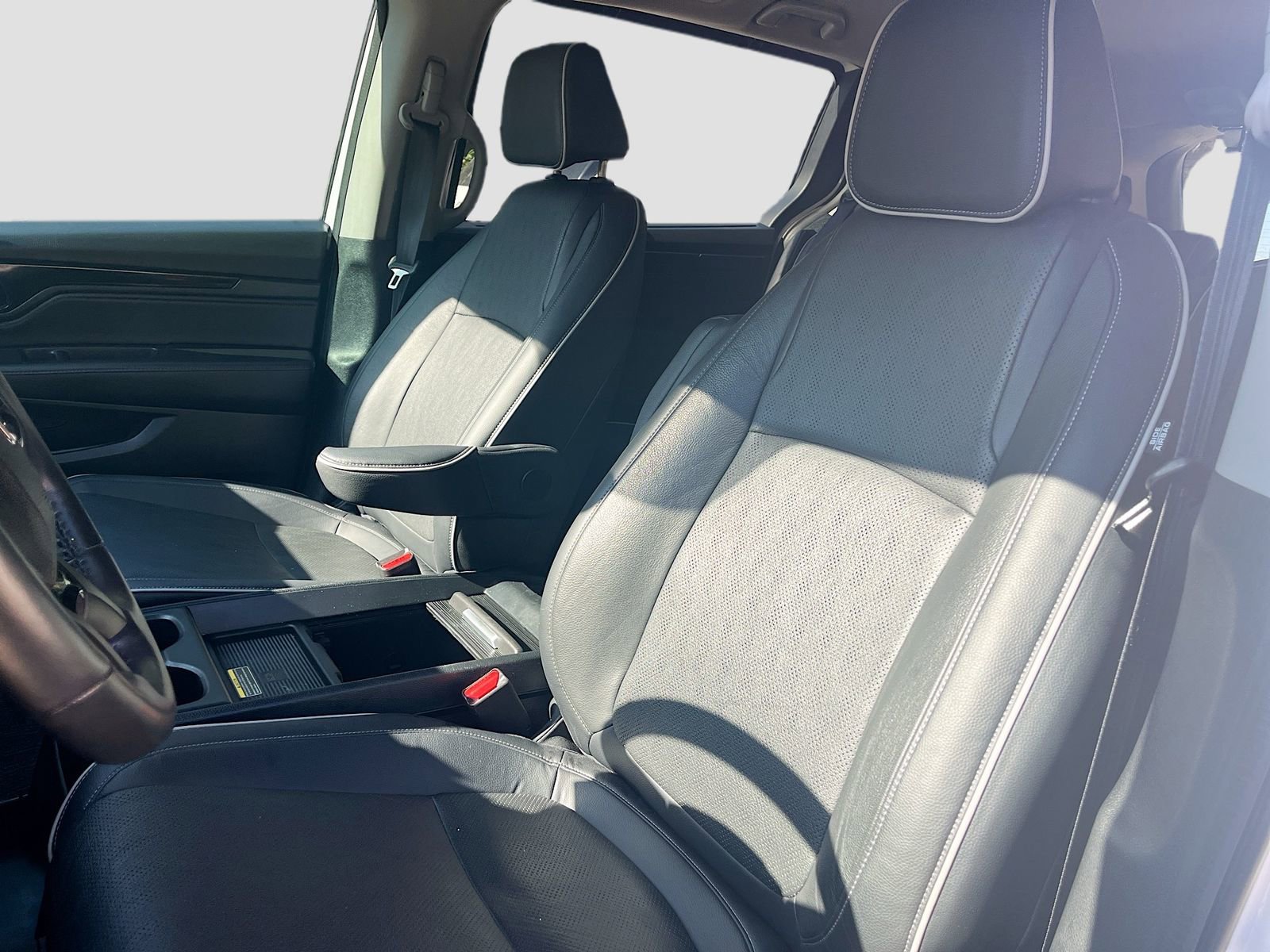 Used 2023 Honda Odyssey Elite image 21