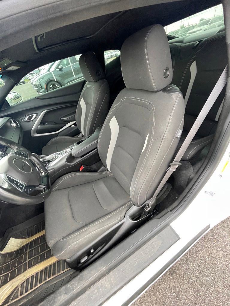 Used 2023 Chevrolet Camaro LT RWD image 11