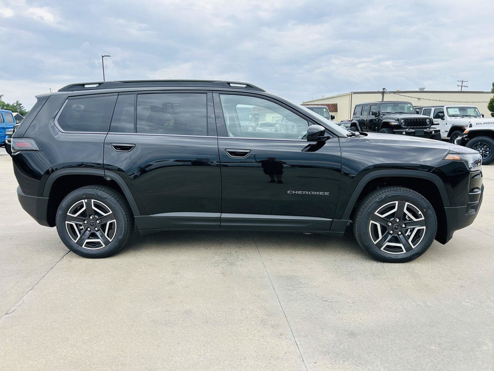 New 2026 Jeep Cherokee Laredo AWD/4WD image 38