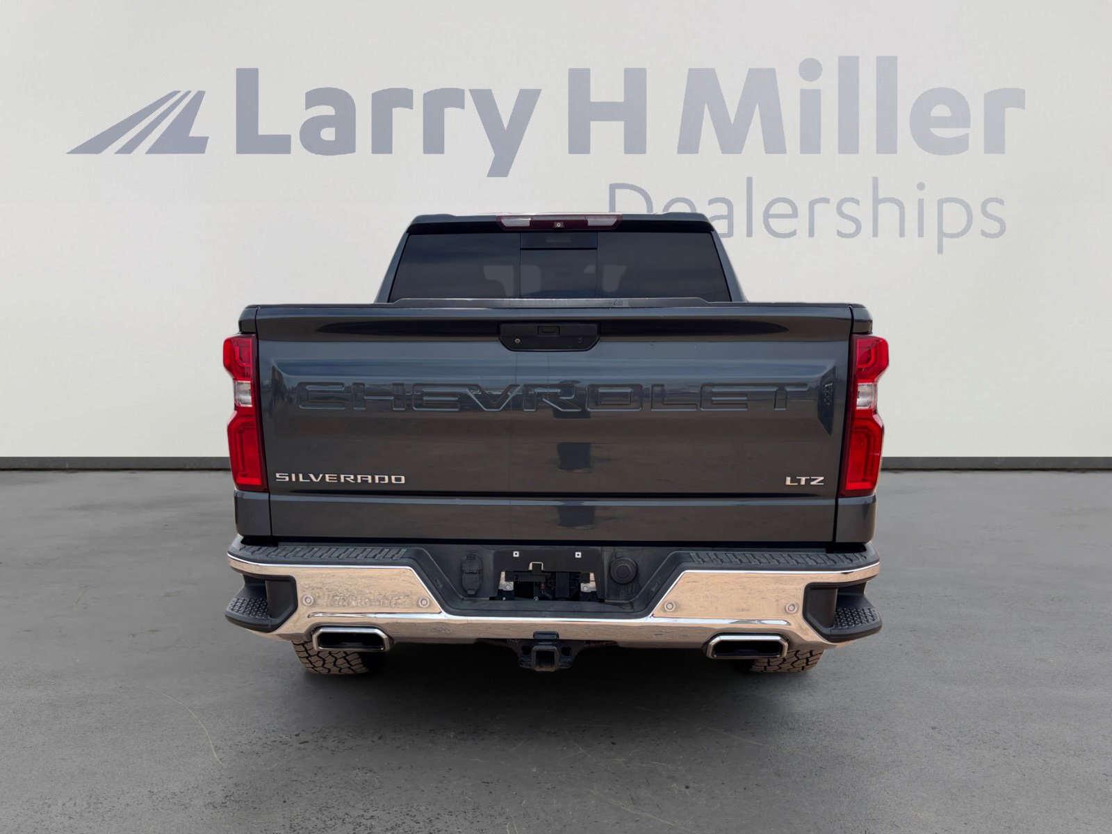 Used 2019 Chevrolet Silverado 1500 LTZ w/ LTZ Texas Edition AWD/4WD image 4