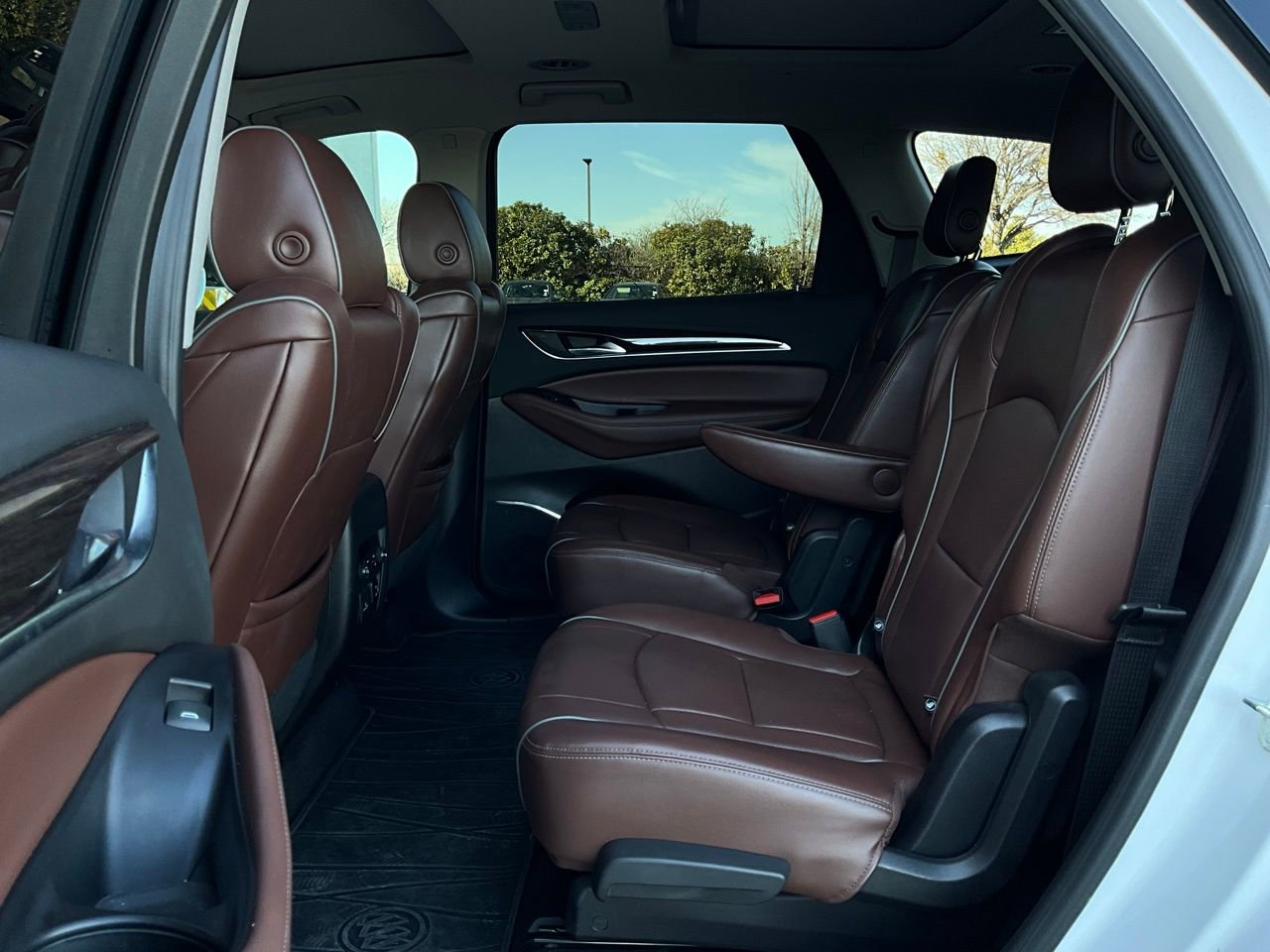 Used 2018 Buick Enclave Avenir w/ Avenir Technology Package image 12