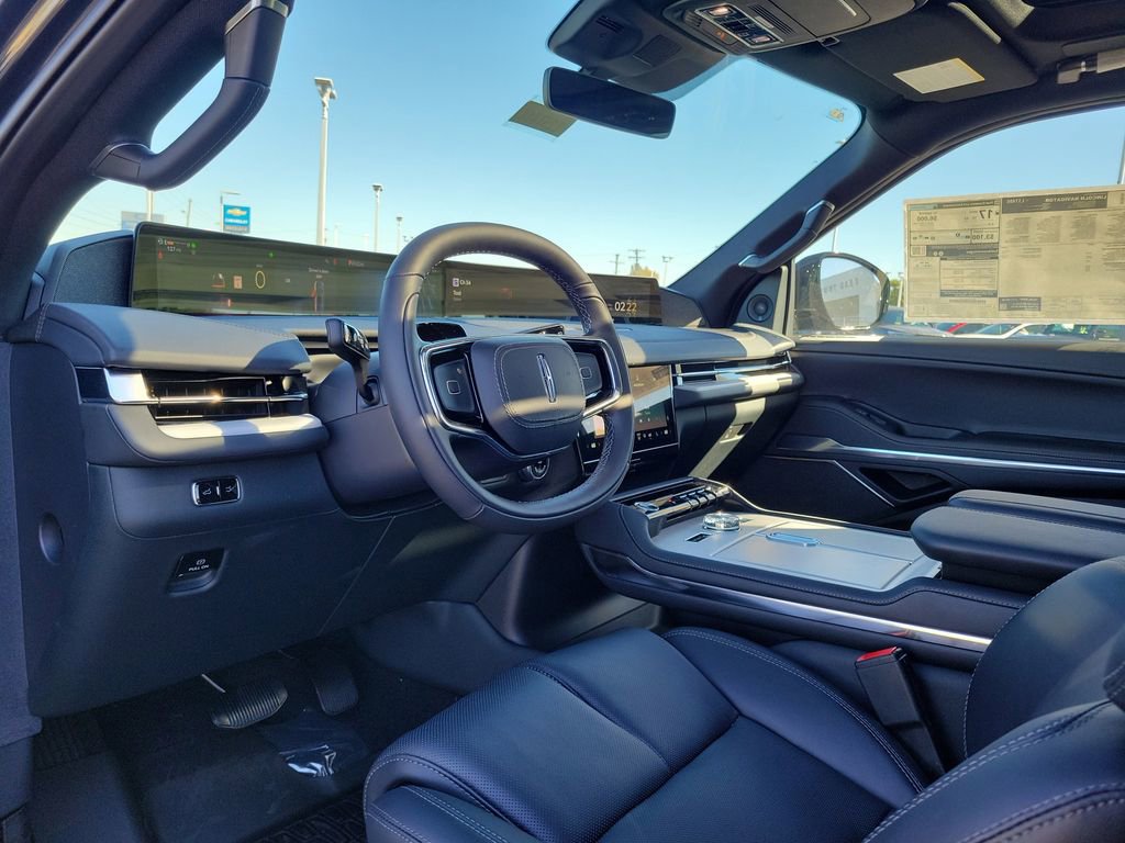 New 2025 Lincoln Navigator L Reserve w/ Jet Appearance Package AWD/4WD image 21