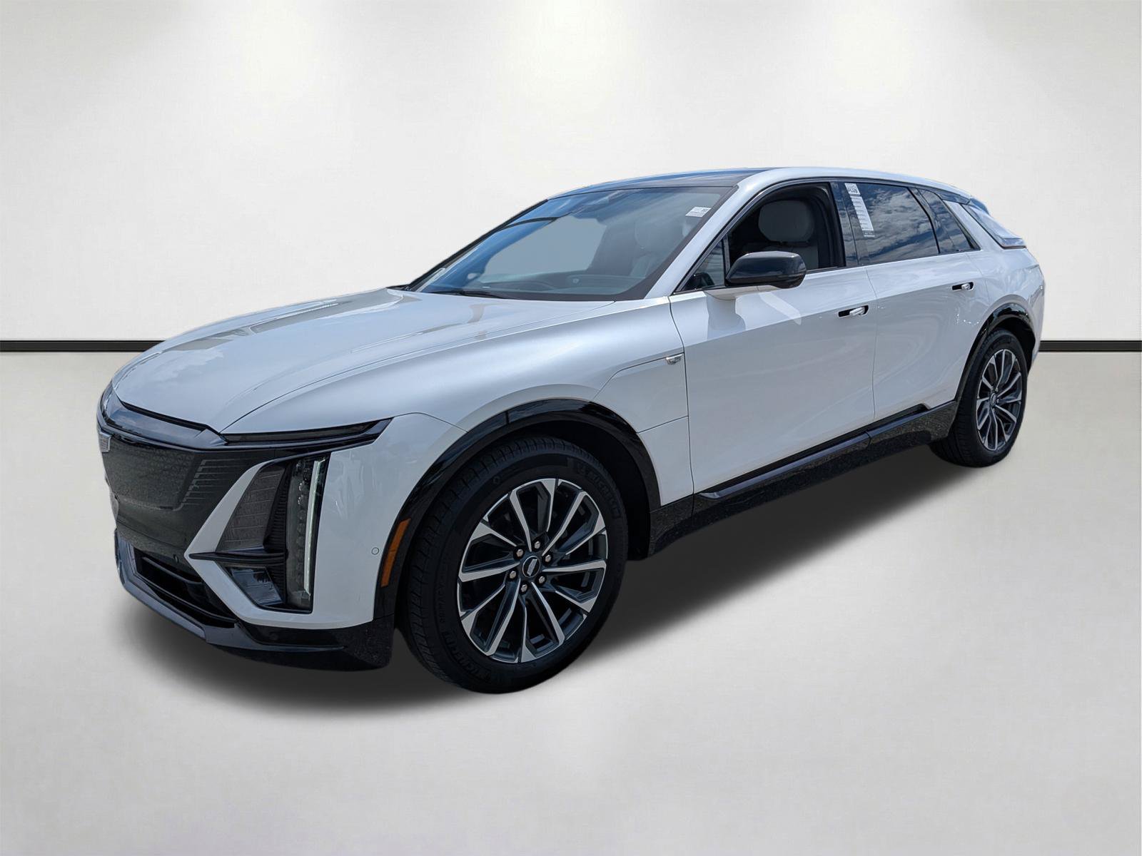 Used 2024 Cadillac Lyriq Sport w/ LPO, Floor Liner Package AWD/4WD image 8