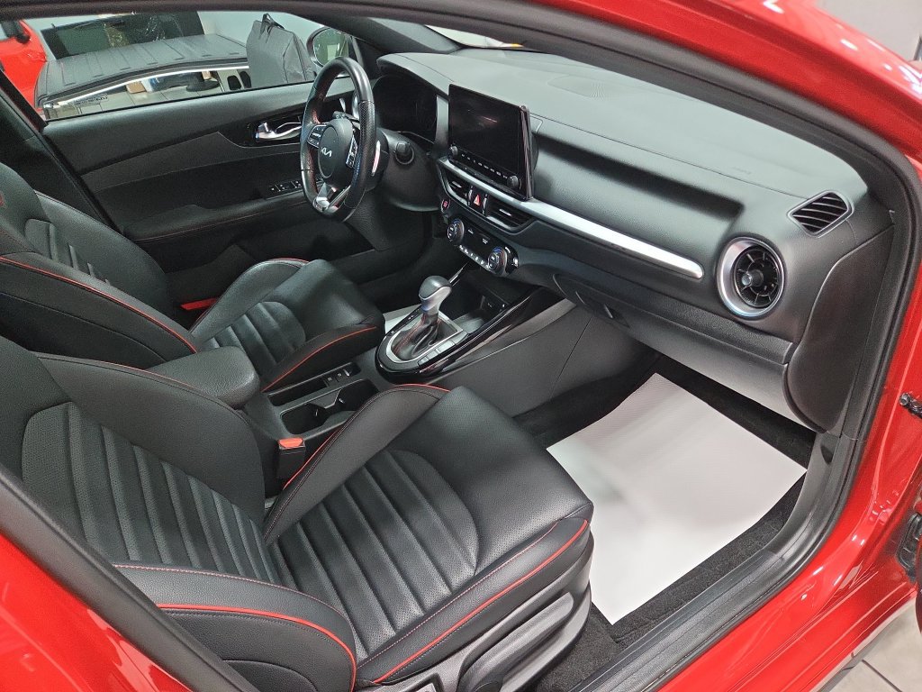 Used 2023 Kia Forte GT w/ GT2 Package FWD image 20