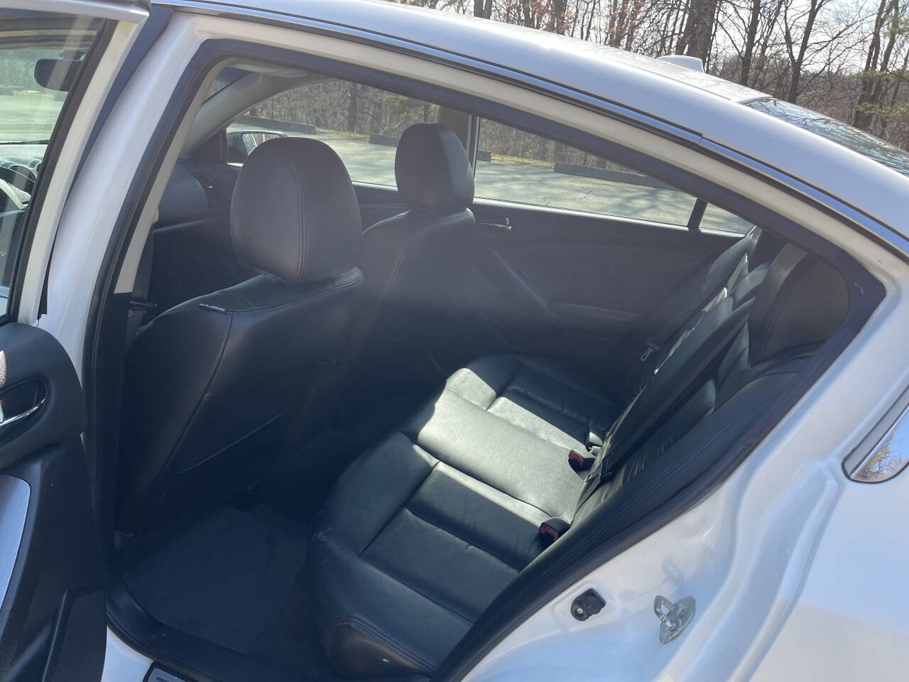 Used 2011 Nissan Altima 3.5 SR w/ 3.5SR Premium Pkg image 21