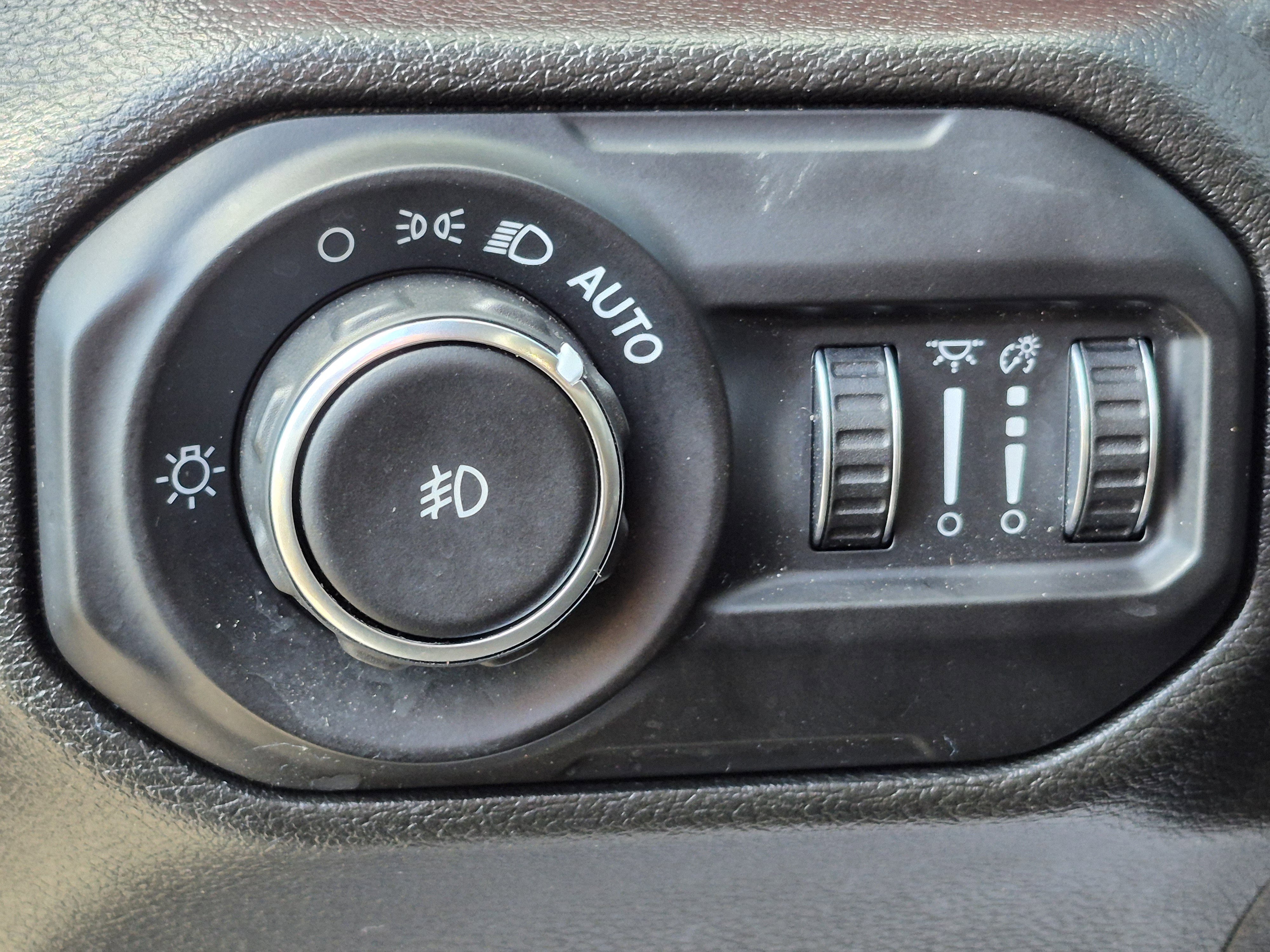 Used 2022 Jeep Wrangler Unlimited Rubicon image 15