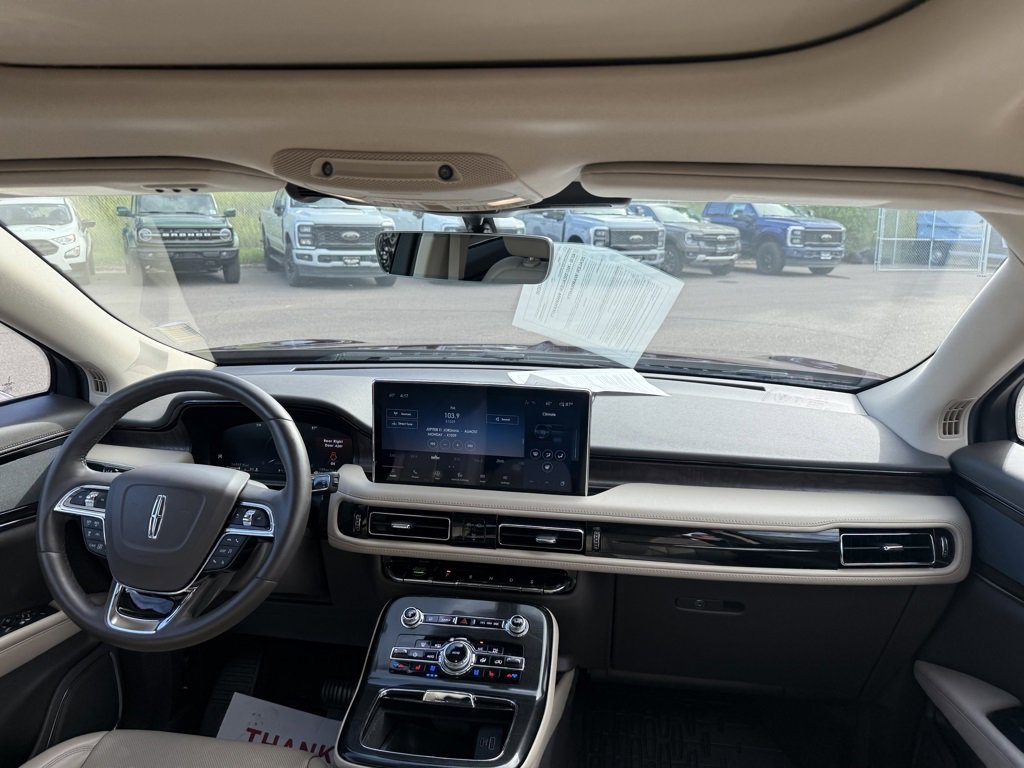 Certified 2022 Lincoln Nautilus Reserve image 25