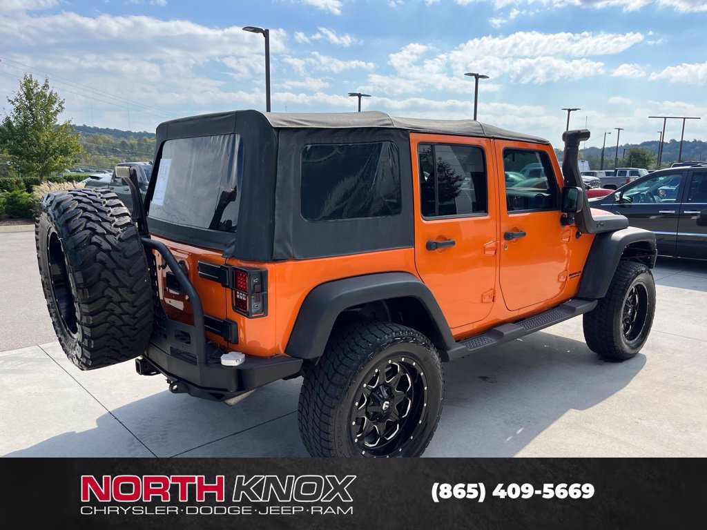 Used 2013 Jeep Wrangler Unlimited Rubicon w/ Connectivity Group AWD/4WD image 19
