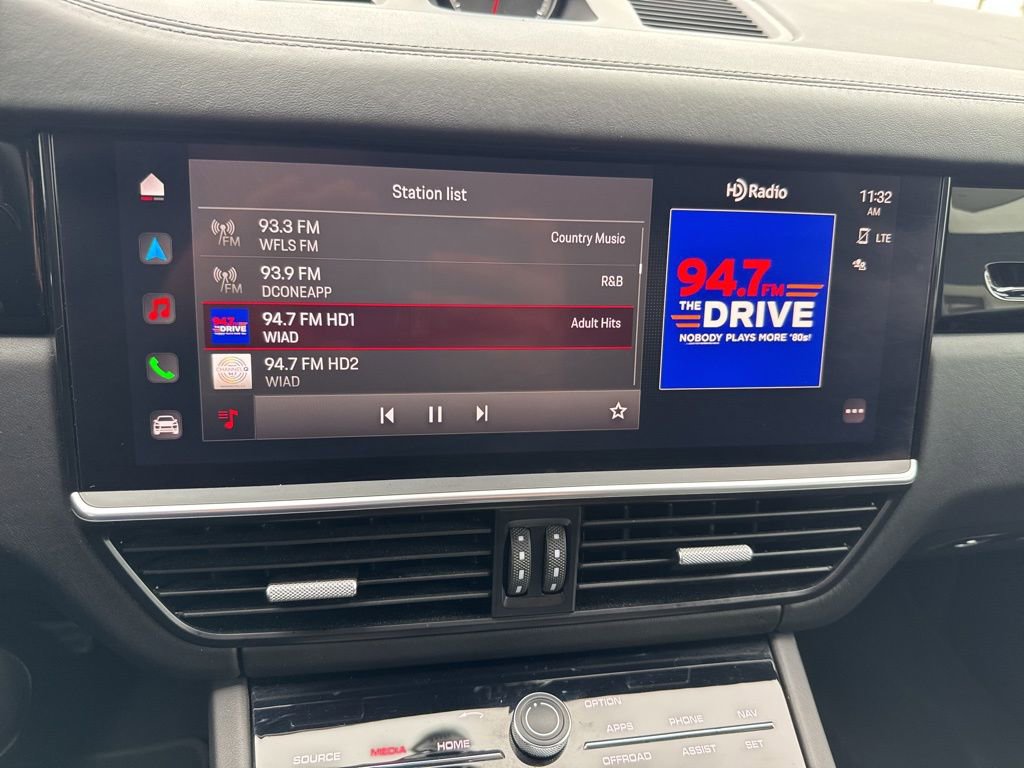 Used 2022 Porsche Cayenne S image 23