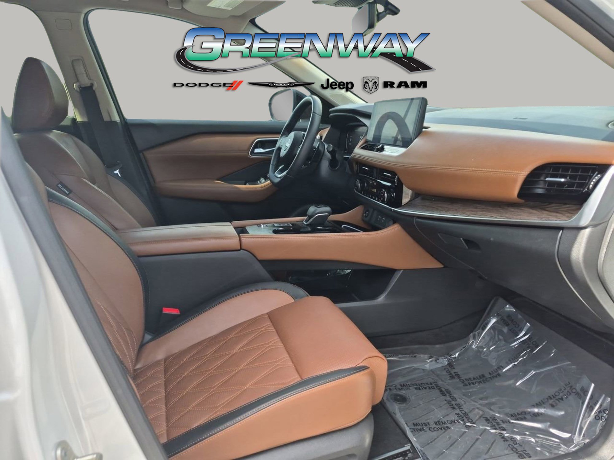 Used 2024 Nissan Rogue Platinum w/ Platinum Premium Package FWD image 9