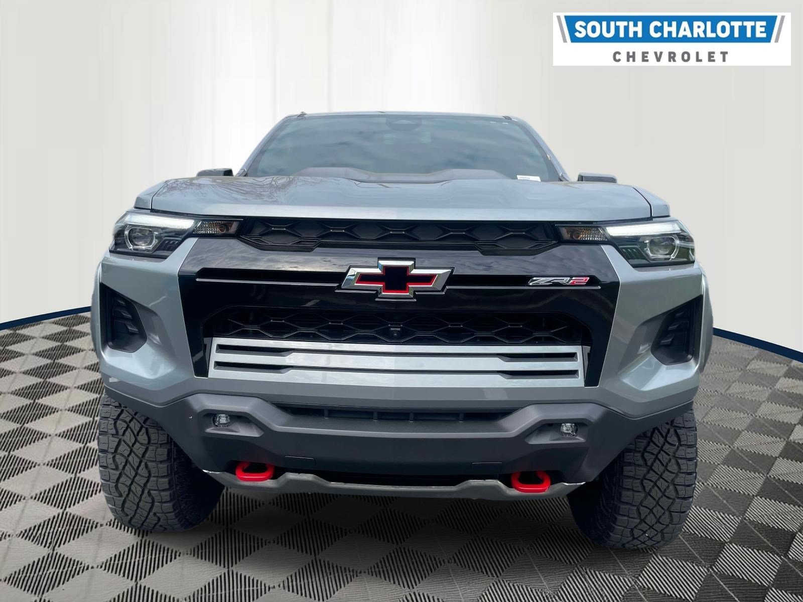 Used 2026 Chevrolet Colorado ZR2 w/ Technology Package AWD/4WD image 2